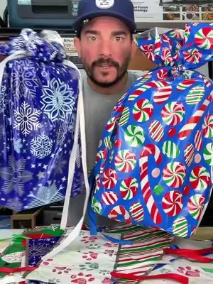 These were completely gone by July last year! 🎄 Grab them before they’re sold out again. #christmasbags #giftbags #kringleexpressgiftbags #qvesuperbrandday #dealsforyoudays