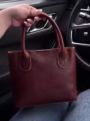The product is in the cart, my dear friends. #womenbags #handbags #bags #womenbag #bag 