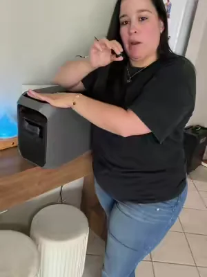 Con la EcoFlow DELTA 3 Classic tendrás una fuente de energía lista cuando la necesites. Su batería LiFePO4 la hace ideal para llevar electricidad contigo durante viajes, días de camping, cortes de luz o incluso para trabajar donde no hay acceso a un tomacorriente. Una opción práctica para mantener tus dispositivos funcionando estés donde estés. #EcoFlow #EnergiaPortatil #BateriaPortatil #RespaldoDeEnergia 