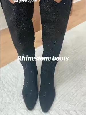 They are just a hit everytime #boots #rhinestoneboots #cowgirlboots 