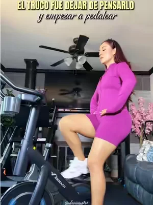 No todos los días empiezo con las mismas ganas, pero siempre termino agradeciendo haberlo hecho. 💙  Estos 15 minutos en la bicicleta ya son parte de mi rutina y, sin darme cuenta, también de mi forma de cumplir conmigo misma. ✨🚴  #motivation #sports #dealsforyoudays #bike #fyp 