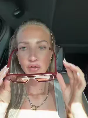 I did in fact get a two pack with the brown pair 🤣 love these sun glasses! 