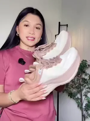 #shoes #walkingshoes #tiktokshopcreatorpicks #runningshoes #dealsforyoudays 