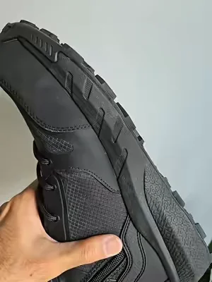 Lightweight NORTIV8 nano composite toe work boots with ASTM-rated protection, slip-resistant traction, and all-day comfort for long shifts. Perfect for warehouse workers, construction crews, mechanics, and anyone who spends hours on their feet at work. #workboots #botadetrabajo #compositetoeboots #safetyshoes #warehouseworker 