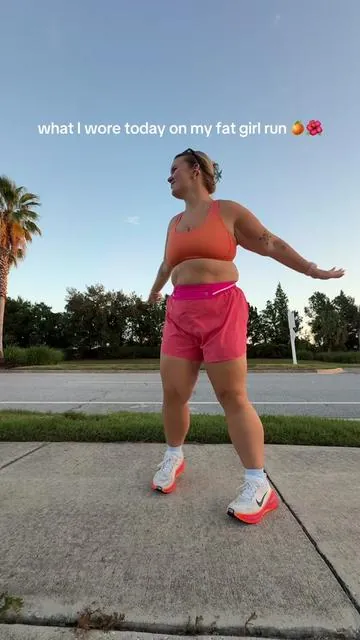 I really regret not getting these headphones sooner they’re so light I forget I’m wearing them 😂 #runner #runningoutfit #activewear #plussize #tiktokshop 
