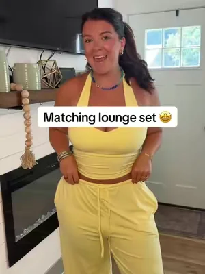 Everything about this set 🤩 #matchingset #twopieceset #loungeset #haltertop 