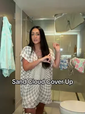So soft & absorbs water so quickly 💦 #dealsforyoudays #tiktokshopcreatorpicks #vacation #sandcloud #coverup @Sand Cloud 
