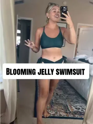 Love a swimsuit from blooming jelly #womensswimwear #twopiece #bloomingjelly #momapproved 