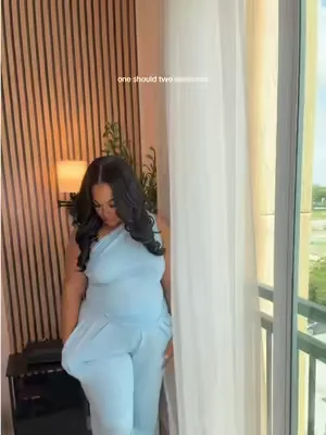 So cute #twopieceoutfit #twopieceset #classystyle #baddieoutfits #dealsforyoudays 