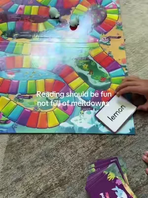 Our new favorite way to learn to read #reading #readinggame 