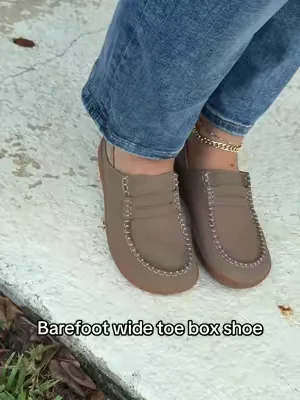 These Hobibear loafers have quickly become my everyday grab-and-go shoes. They’re lightweight, flexible, and surprisingly comfortable right out of the box. Easy to slip on whether I’m running errands, heading to the school pickup line, or traveling. The classic look goes with just about everything, making them a staple in my closet. #dealsforyoudays @Hobibear Shoes  #Hobibear #Loafers #ComfortShoes #SlipOnShoes