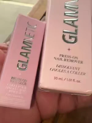 #NailGlue #NailGlueRemover #GLAMNETIC #PressOnNails 