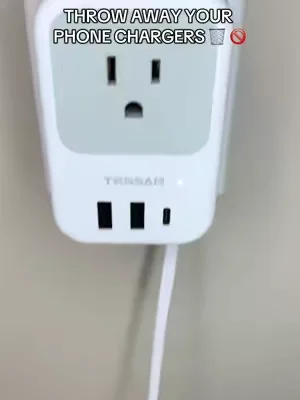 @Tessan Shop US this is so smart for traveling or small spaces without enough outlets 🙌🏻 #powerstrip #outletextender #chargingstation #tessan #powerstation 