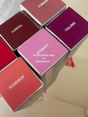 Summer heat? No problem ☝🏼 this blush stain won’t budge 🙂‍↕️