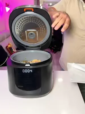 La COSORI 18 en 1 hace mucho más que arroz. Prepara sopas, avena, verduras al vapor, guisos y mucho más con solo presionar un botón. Su tecnología inteligente ajusta automáticamente la cocción para obtener resultados perfectos. Ideal para familias ocupadas que quieren ahorrar tiempo en la cocina. 👨‍🍳🍲#DealsForYouDays #SummerWins #TikTokShopDealsforYouDays #SuperBrandDay #COSORI Rice Cooker 18