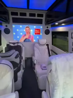 Another what’s in my customized Mercedes sprinter van I just got the new mellow super soft cloud throw I 💕💕💕🌥️🌩️☁️🌧️#dealsforyoudays #mellow #throw #blanket #mom @Mellow Sleep 