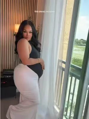 big mama 🖤 #halterdress #eveningdress #maxidress #baddieoutfits #dealsforyoudays 