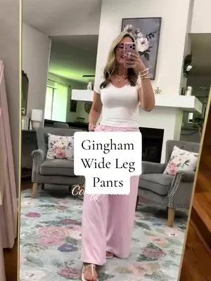 The most comfortable linen blend pants for summer in GINGHAM! Go true to size in these pants! I’m 5’7” 140 in a medium. @UEU 