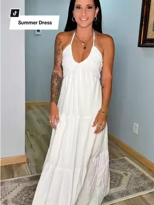 This would be such a cute dress for engagement photos! 😍 #summerdress #summerdresses #dealsforyoudays #summervibes 