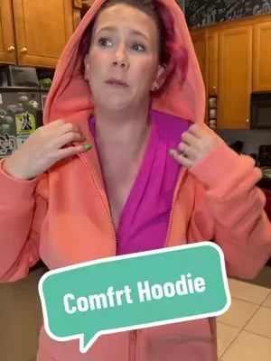 This travel hoodie is so comfy! @Comfrt #hoodie