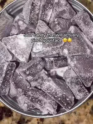 My mouth is watering just looking at them 🤤 #sourcandy #sourcandylover #poppincrunch #sugarfreecandy #sugarfreesweets 