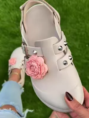 @Crocs just dropped the Crocs Loaferette for the fall and I’m officially obsessed with this new Crocs Clog #crocs #crocsloaferette #clogs 