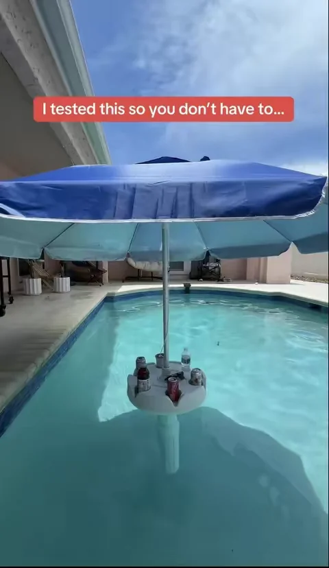 its way more stable than i expected #poolfloat #poolumbrella #floatingpoolumbrella #poolday