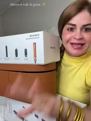 Si llevabas tiempo pensando en una herramienta que seque y ayude a peinar sin tener que usar varios aparatos, esta puede ser una excelente opción. 💕 Incluye varios accesorios para crear diferentes estilos y está a un precio que vale la pena aprovechar. Encima de mi nombre te dejo la tienda oficial para que veas todos los detalles. #TikTokShop #Dreame #HairStyler #Belleza #SegurosYSugeridos
