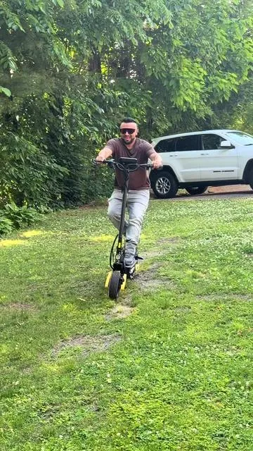 Este scooter está diseñado para quienes quieren más rendimiento sin complicaciones. Revisa el carrito porque TikTok puede mostrar descuentos diferentes para cada comprador. #DealsForYouDays #TikTokShopSummerGlow #SummerVibes #ScooterLife #TechDeals