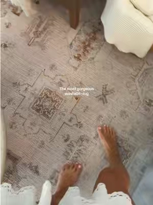 @RugsUSA The prettiest rug and so easy to clean!! 🤎 #washablerug #neutralrug #rugsusa #livingroomrug #arearug 
