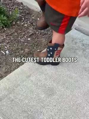 The quality is insane too #dreampairs #boots #toddler #toddlershoes 