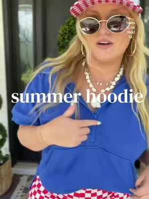 The perfect slouchy fit #hoodie #summertop #dealsforyoudays #tiktokshopcreatorpicks @Fisoew Fashion 
