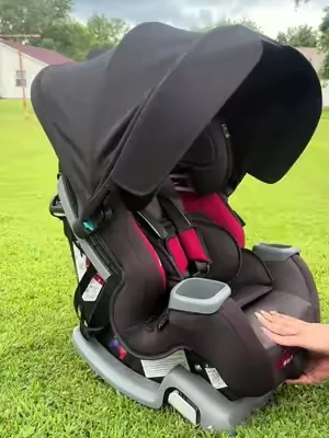 #carseat #babycarseat #sillainfantil #babytrend #dealsforyoudays Silla de auto infantil convertible ajustable 4 en 1 Baby Trend Cover Mecon capota integrada y protección contra impactos 