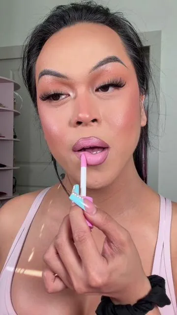 Barbie Fantasyyy😍🎀 I’m wearing the “Malibu” Lip kit💖👄 #lipcombo #makeup #grwm #dealsforyoudays #tiktokshop @Glamlite 