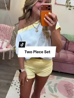 Obsessing over this two piece set!! @YeeZaa 