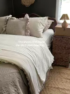 these soft stripes feel soft and breathable perfect for hot summer nights #dealsforyoudays #bedding #bedsheets #summervibes #sheets 