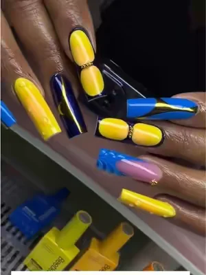 POV: You just found your next summer nail inspo. @evy perez killed it with Beetles colors. 🌴 🔥From June 17 – July 2, enjoy a discount of more than 60% off storewide🔥 🥳Using Beetles 30 Colors HEMA-Free Summer Garden Gel Polish Set #TikTokShopDealsforYouDays #SummerWins #DealsForYouDays #BeetlesSummerDrop #summeressentials
