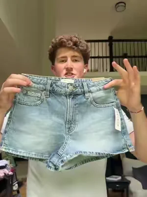 #women #Summer #jeanshorts #shop #sale 