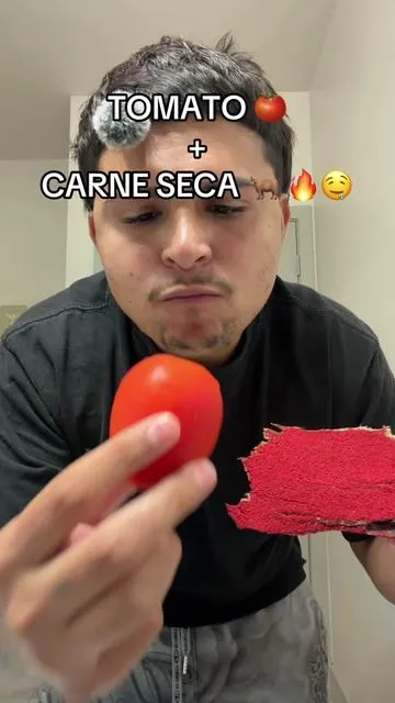 TOMATO AND CARN SECA 🔥⁉️ #fyp #foodie #mukbang #spicy 