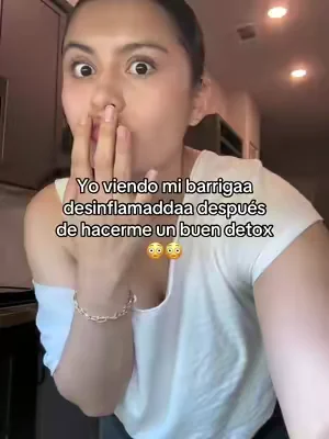 Okay pero esta limpieza está bastante fuerte bella all natural detox!  #bellaallnaturaldetox #limpiezaintestinaldetox #detoxdrink   No medical advice! Individual results may vary 