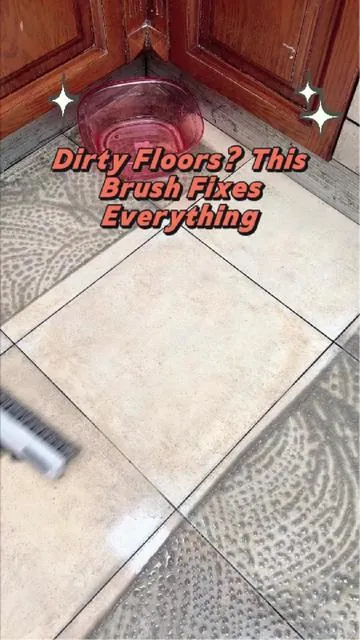 Tired of getting on your knees scrubbing grout & pet messes? 🐶 This long-handle floor brush cuts through tough dirt, mold and fur in one swipe. No bending, no sore back, perfect for bathroom, kitchen & garage floors.Link in bio to grab yours! #CleaningHacks #PetParentEssentials #BathroomCleaning