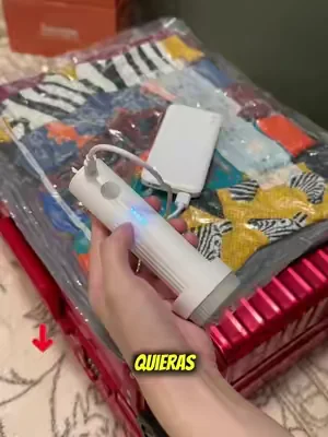 A la persona que inventó esto deberían subirle el sueldo… Les ha ahorrado muchísimo dinero en equipaje a todos los que aman viajar 🧳💸 #tiktokshop #travelessentials #dealsforyoudays #packing #storage 
