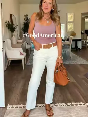 You finally found white jeans that make you feel confident. 🤍 These Good American jeans have amazing structure, hold you in without feeling restrictive, and instantly elevate any outfit. If you’ve been searching for flattering white jeans, these are worth trying #dealsforyoudays #GoodAmerican #styleover40 #summervibes #straightlegjeans 