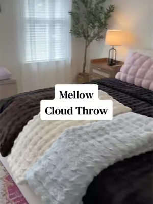 The espressooo 😍🤎🤎 #throwblanket #cloudthrowblanket #mellowsleep #dealsforyoudays 