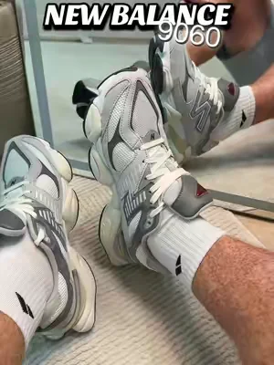 New Balance is going crazy right now #tiktokshopcreatorpicks #dealsforyoudays #summerwins #newbalance #newbalance9060 