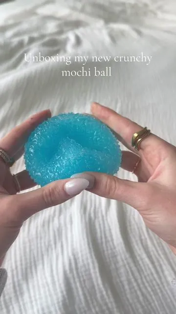 The feeling of a fresh new crunchy mochi ball >>>>> unmatched #crunchyasmr #squishyasmr #asmrcrunchy #fidgets #summeressentials 