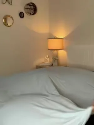 Las noches calurosas no te dejan descansar? 🥵❄️ Esta cooling blanket ayuda a mantener una sensación fresca y cómoda mientras duermes. Ideal para verano o para quienes siempre sienten calor. 