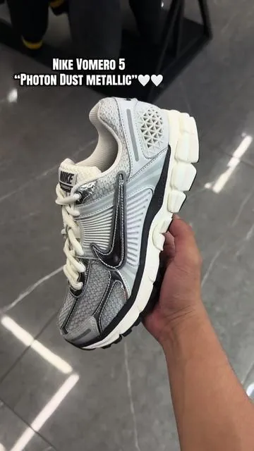 Nike Vomero 5 Photon dust metallic😍😍 #nikevomero5 #vomero5 #comfyshoes #gymshoes #nikeshoe 