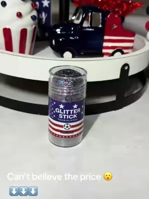 Body and hair glitter that goes in so smooth. #4thofjuly #bodyglitter #4thofjulyweekend #redwhiteandblue 
