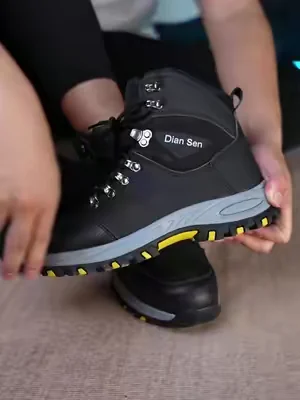 I've never seen a pair of steel toes like these #steeltoeshoes #steeltoe #FathersDay #safetyshoes #SummerVibes 